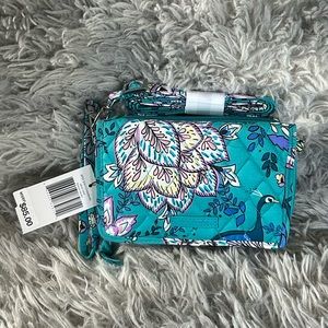 Vera Bradley 3-in-1 Crossbody in Peacock Garden
